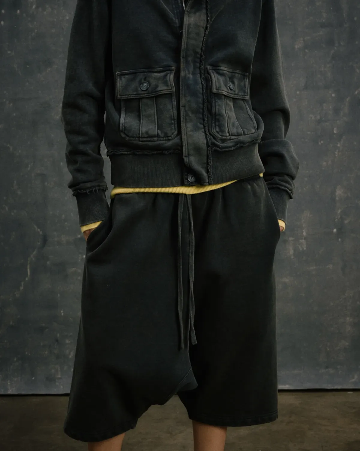 Drop Short Washed Black - Image 3