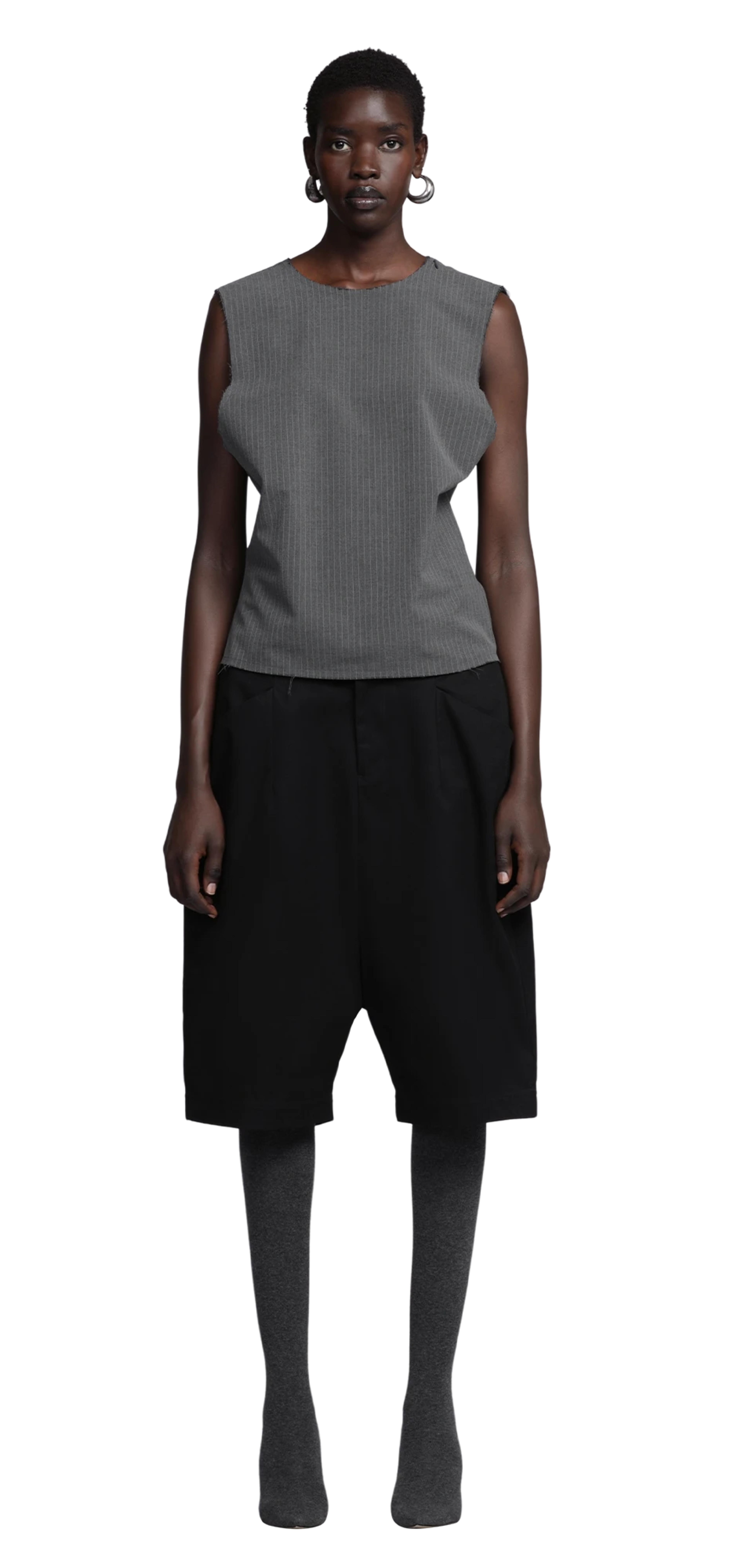 rumy-short-carbon-black character front view