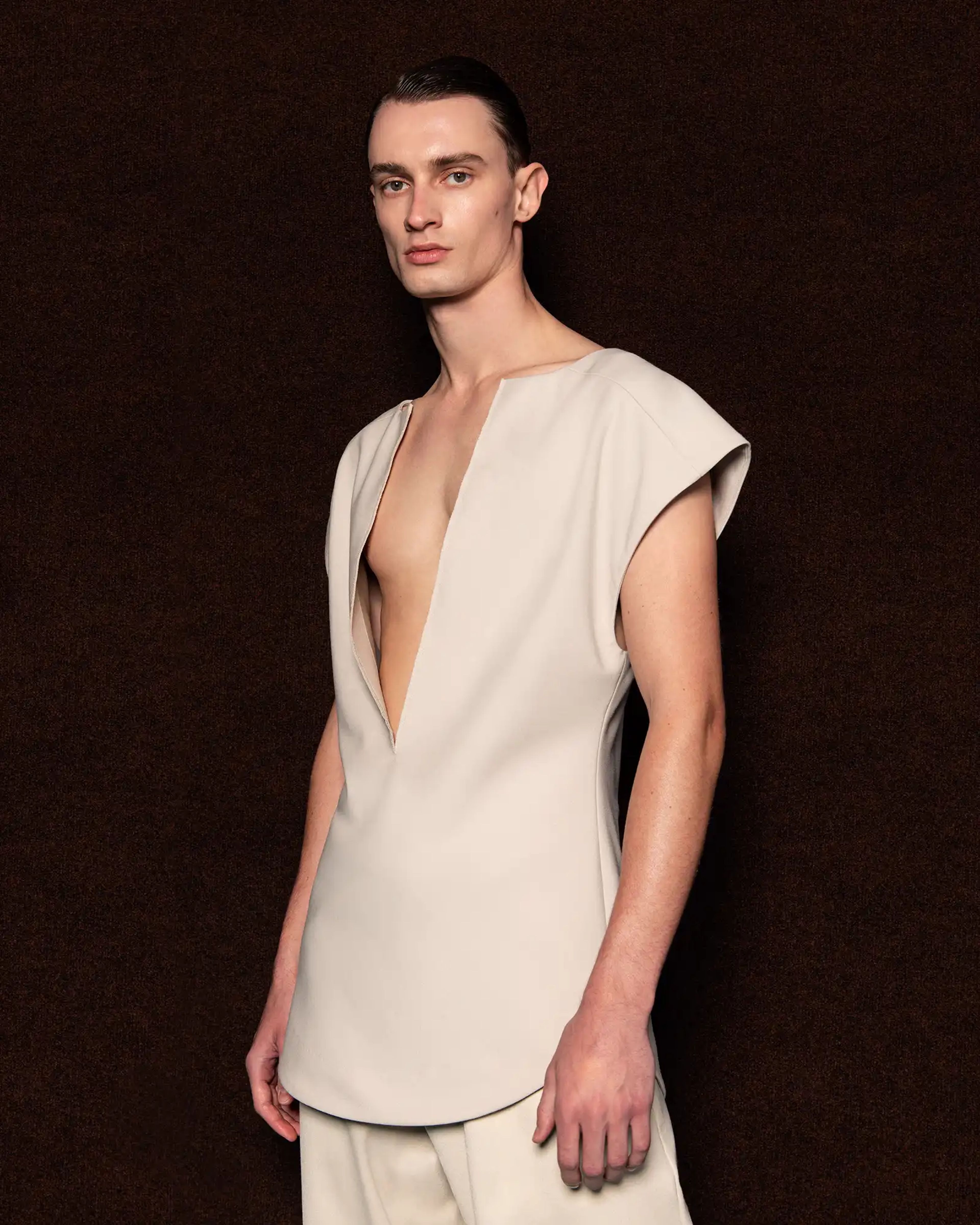 Deep Vee Tank Fondant - Image 2