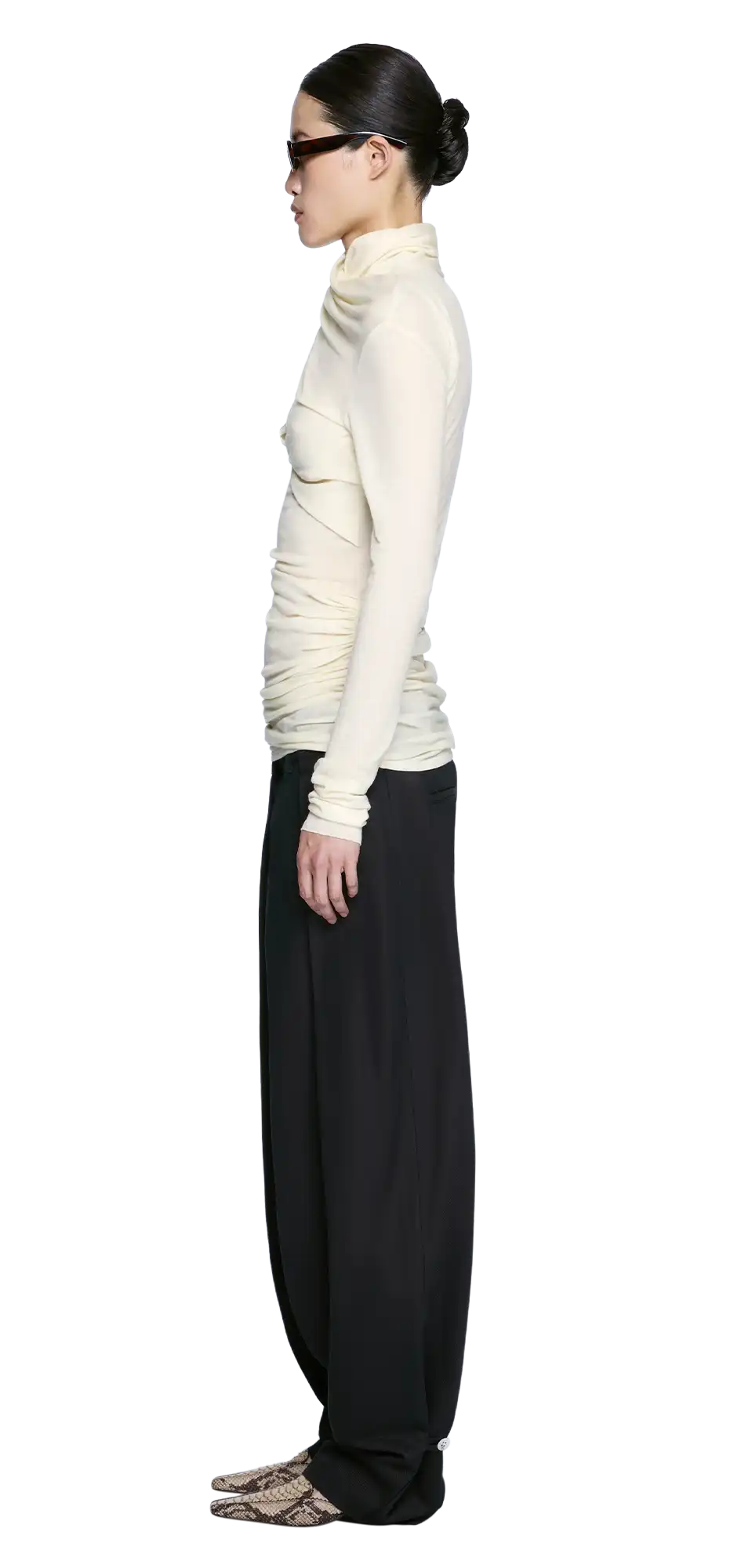 gres-top-ecru character left view