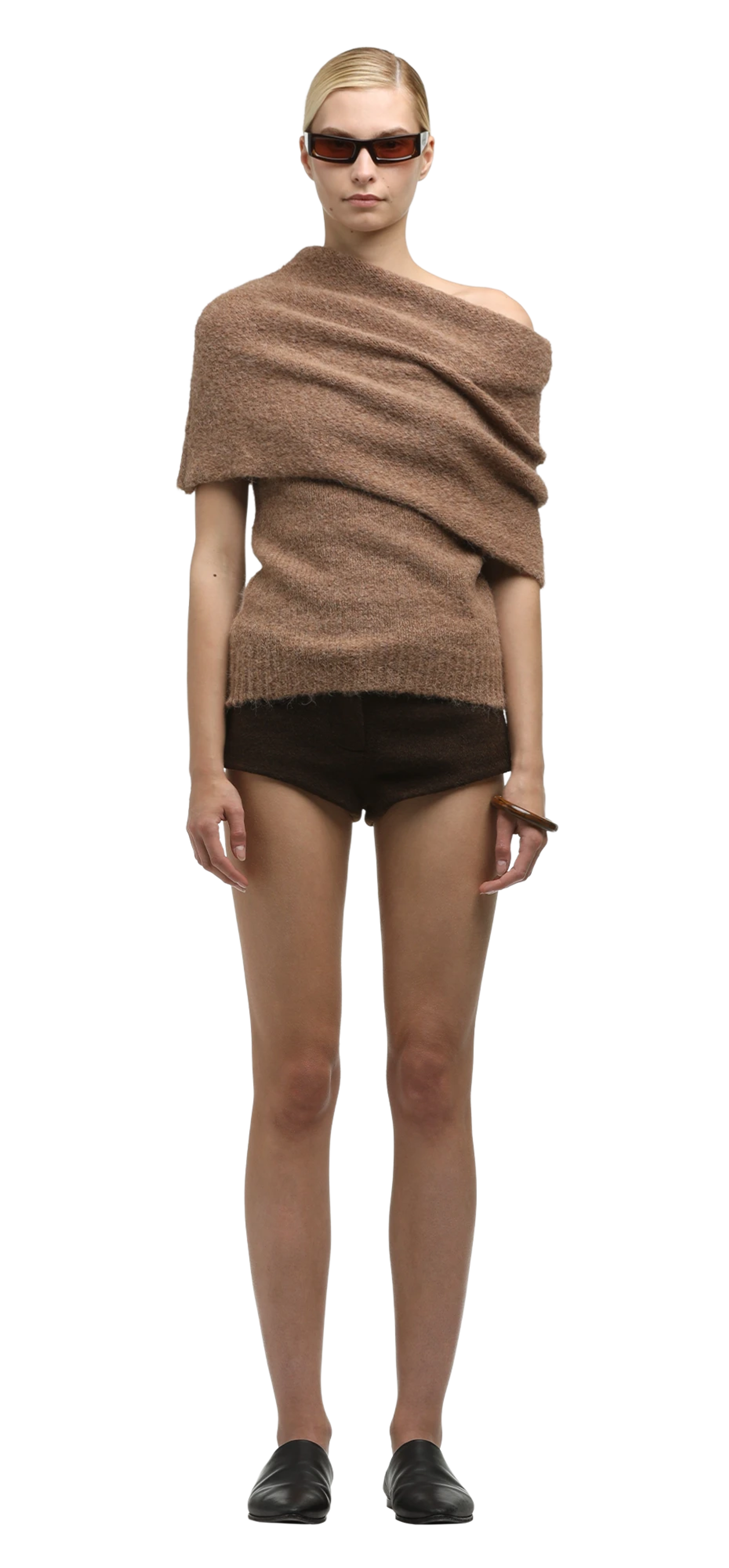 sleeveless-bound-top-rye character front view