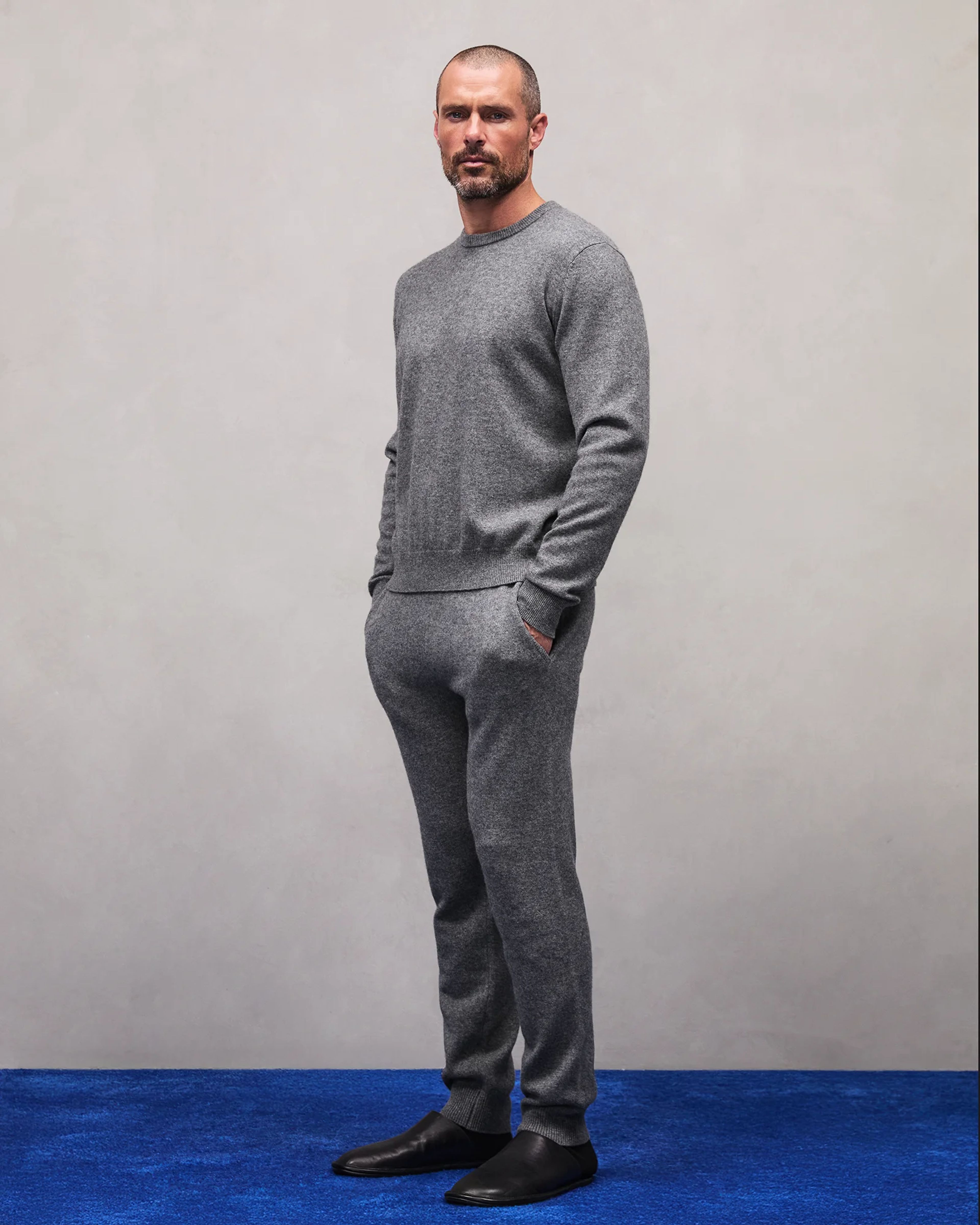 Knit Crewneck Concrete - Image 3