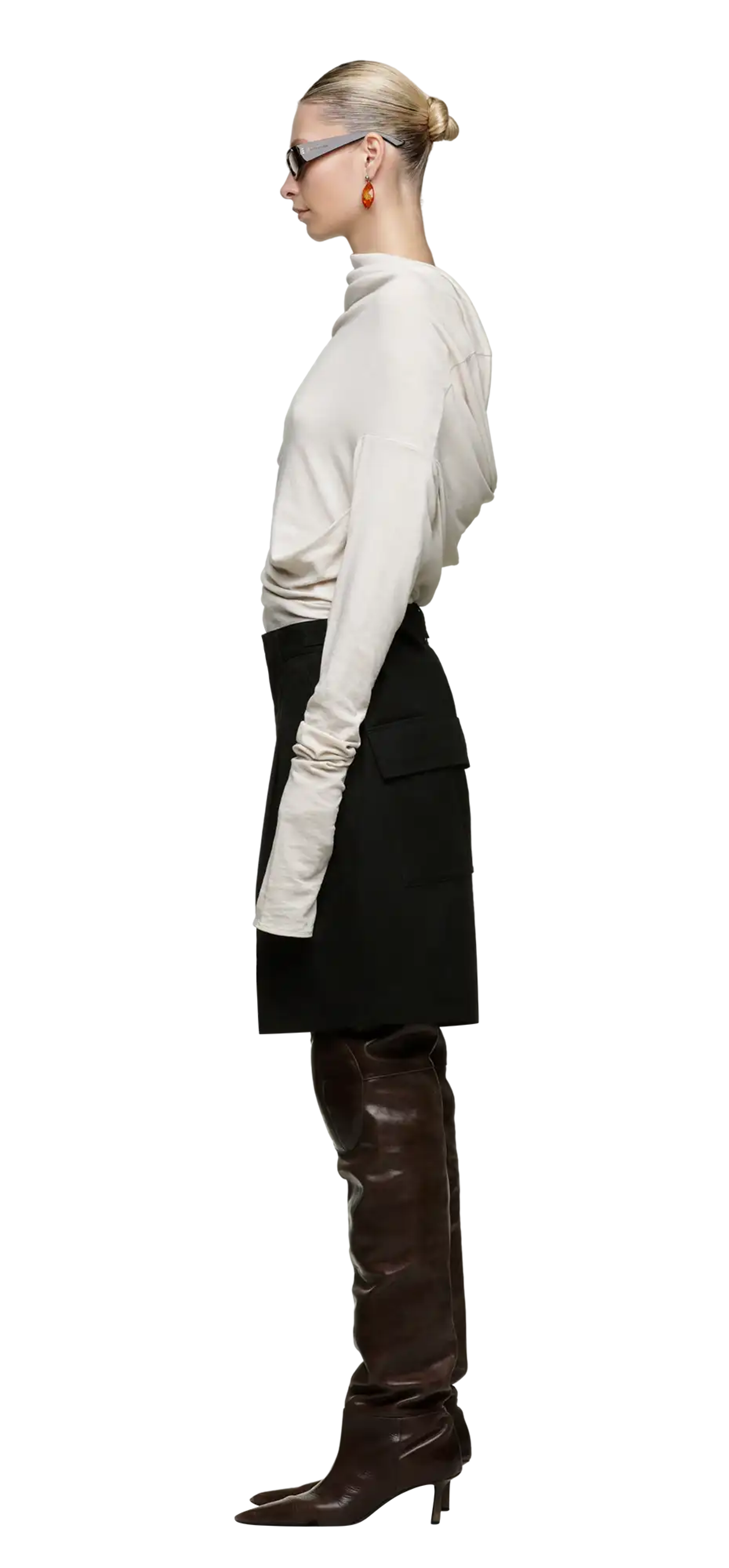 aoshi-short-black character left view