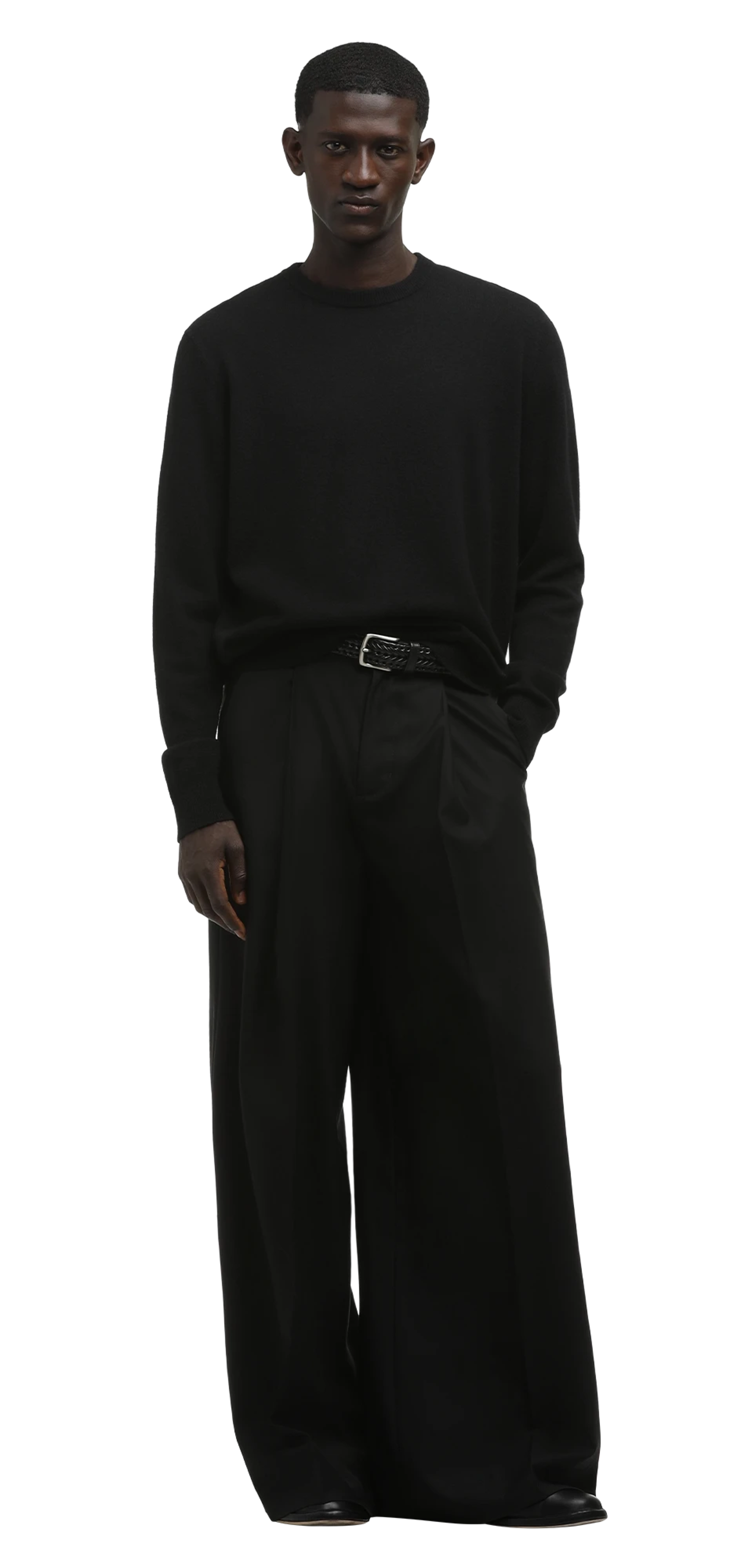 wide-pleated-trouser-black character front view