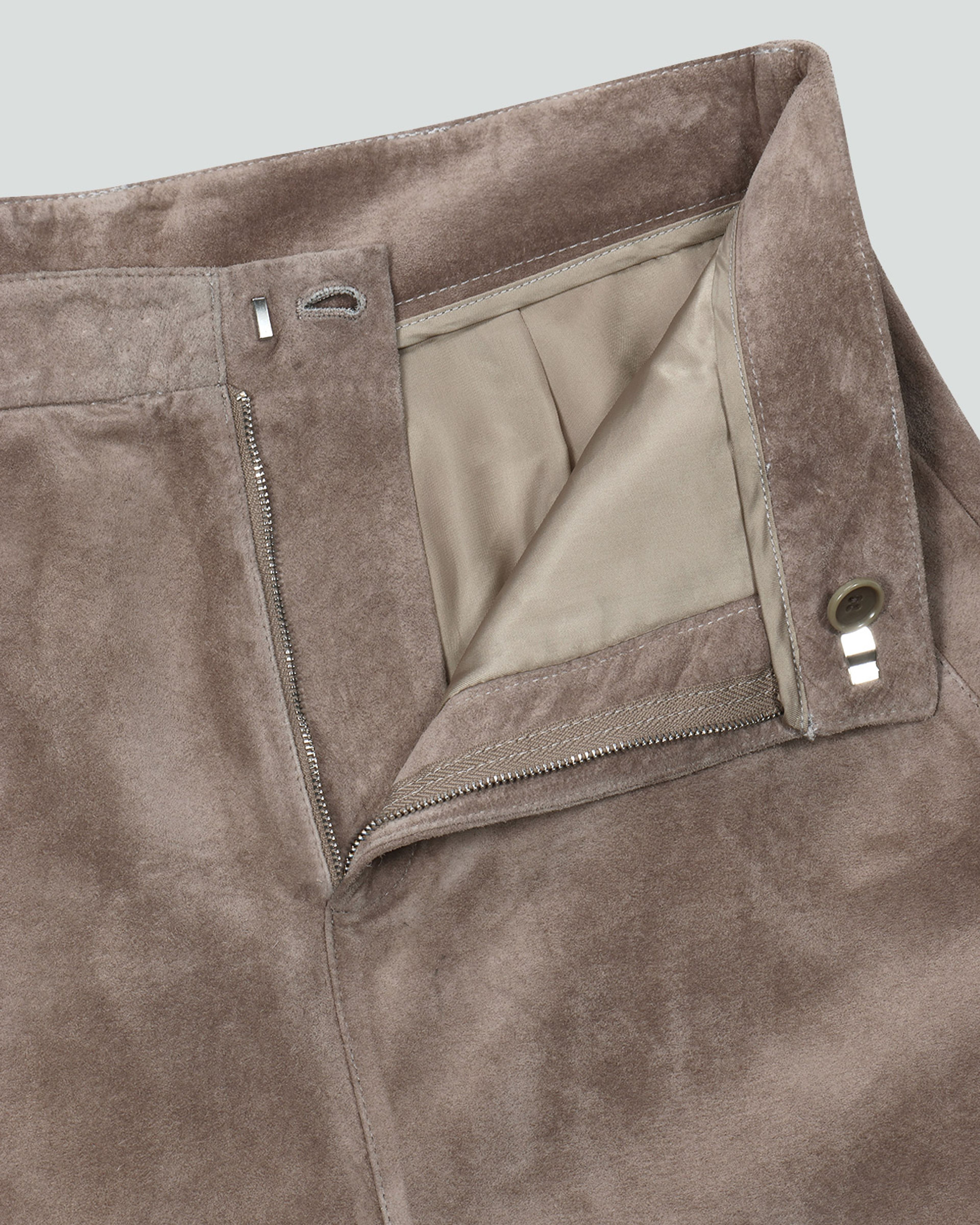 Area Short Stable Suede  - Image 3