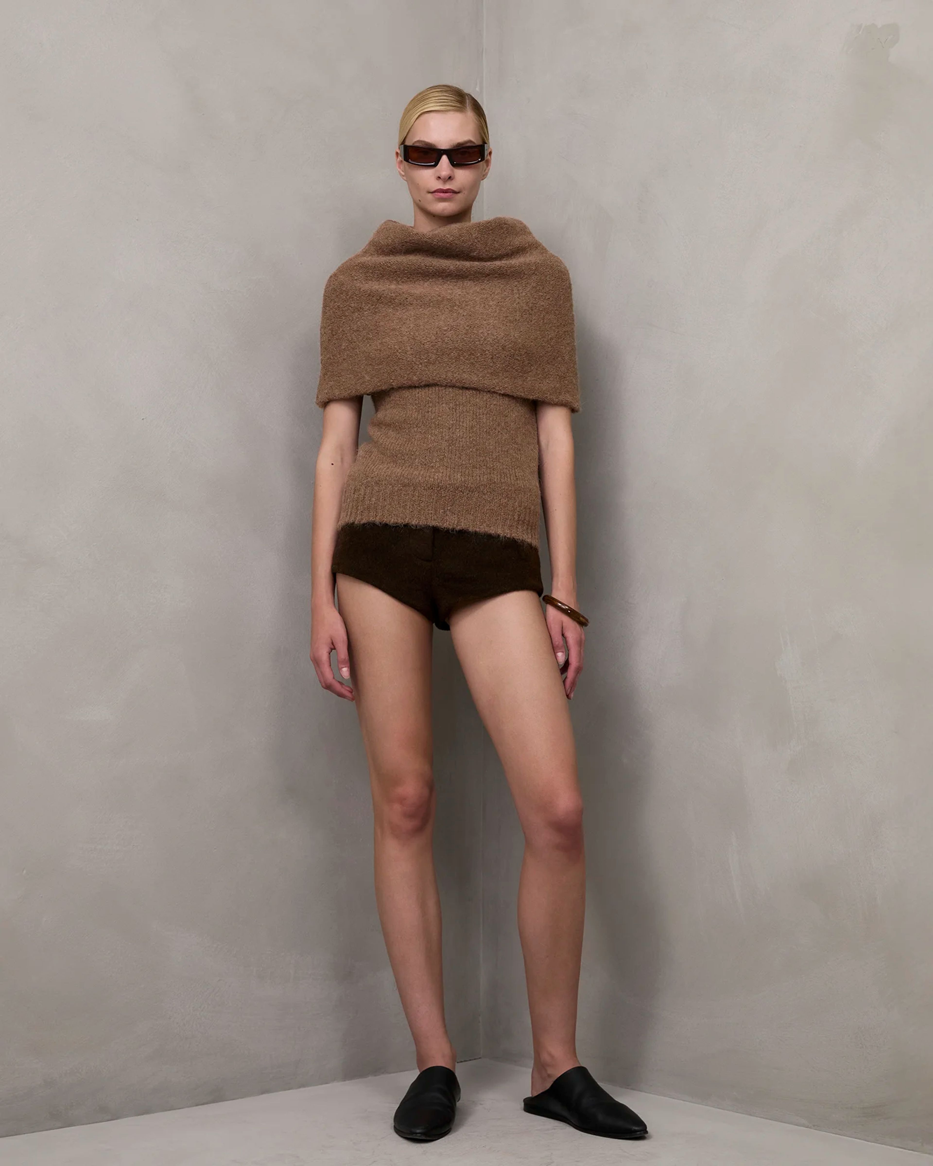 Sleeveless Bound Top Rye - Image 1