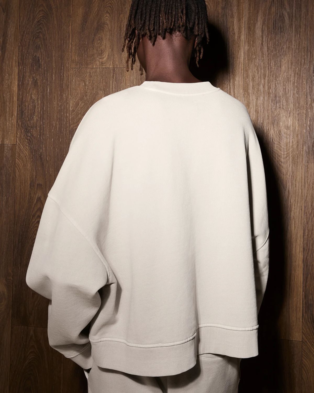 box crew off white - entire studios