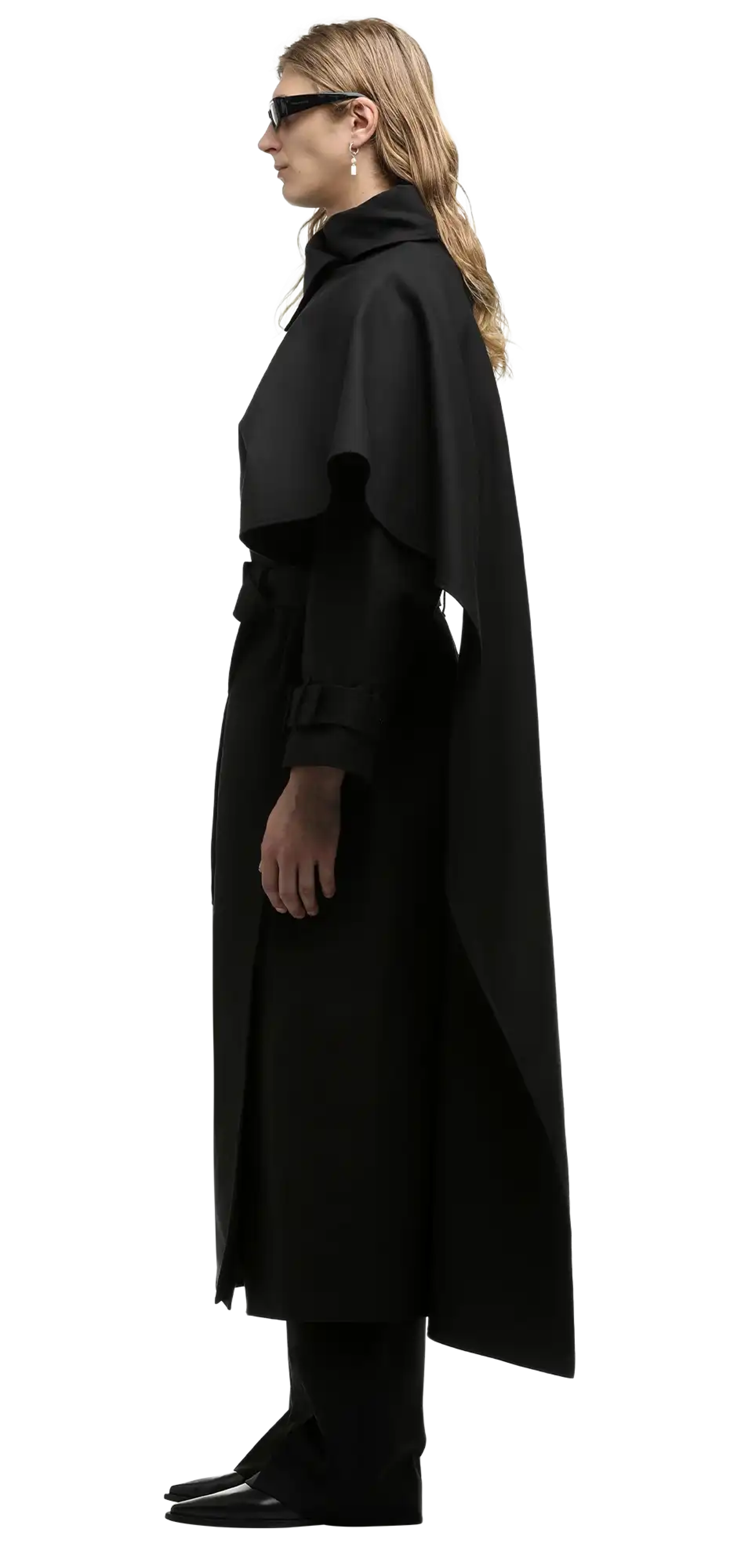scarfcoat-black character left view