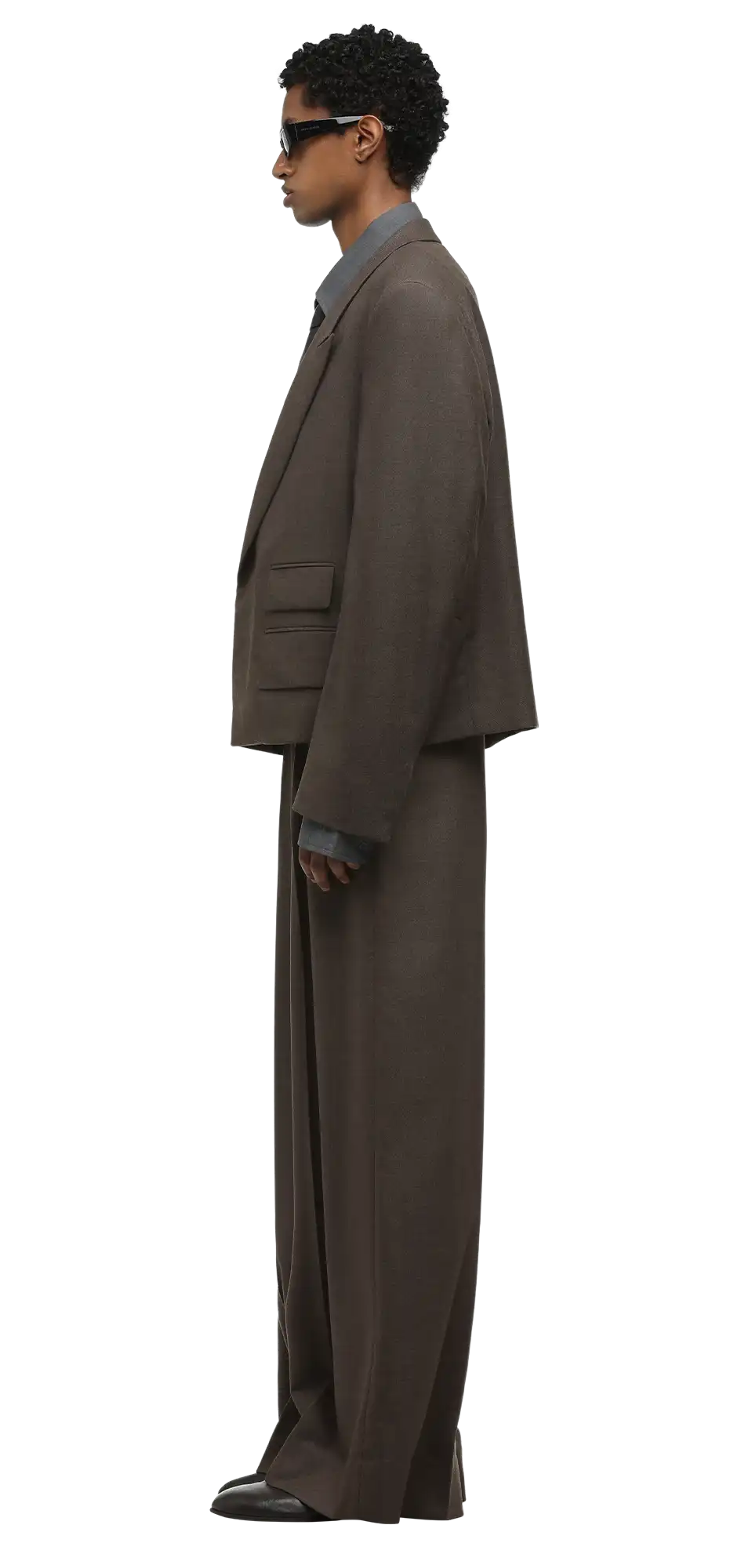 book-blazer-pecan character left view