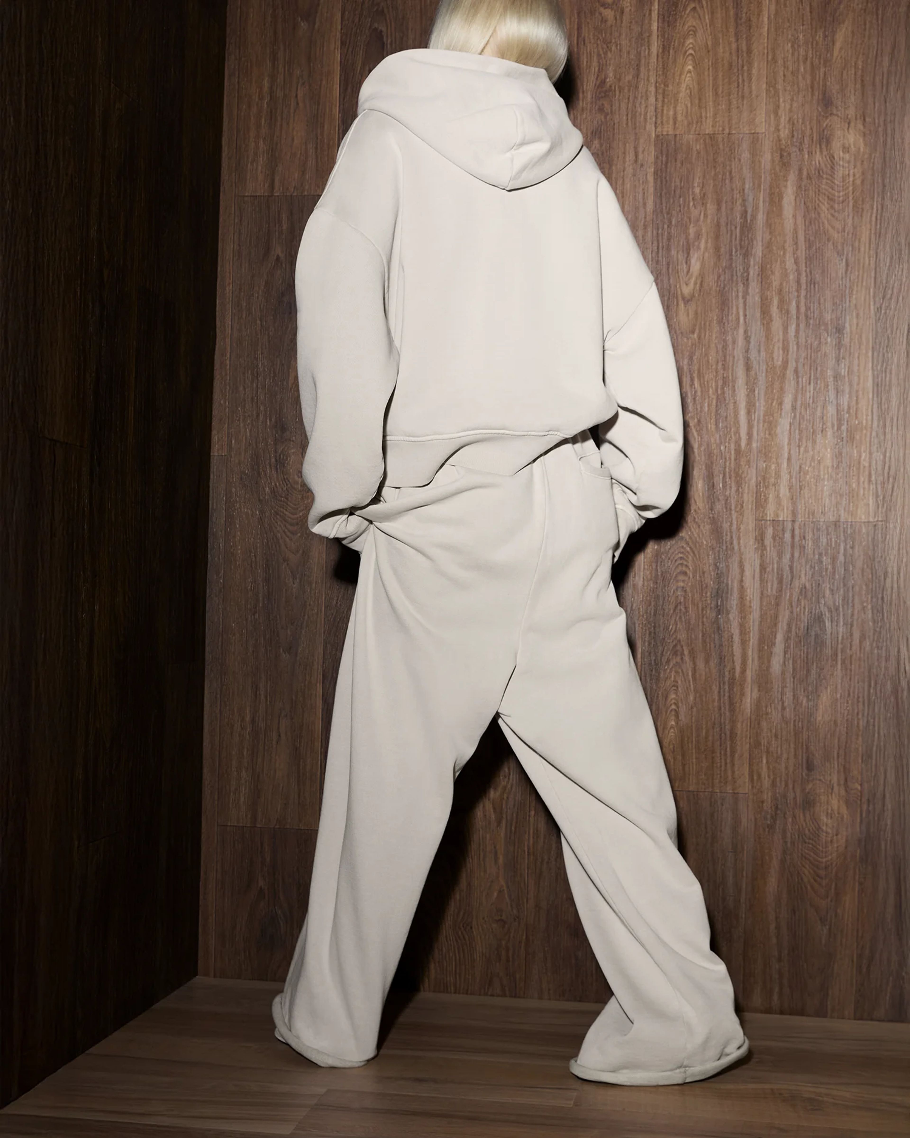 Thermal Hood Off White - Image 5