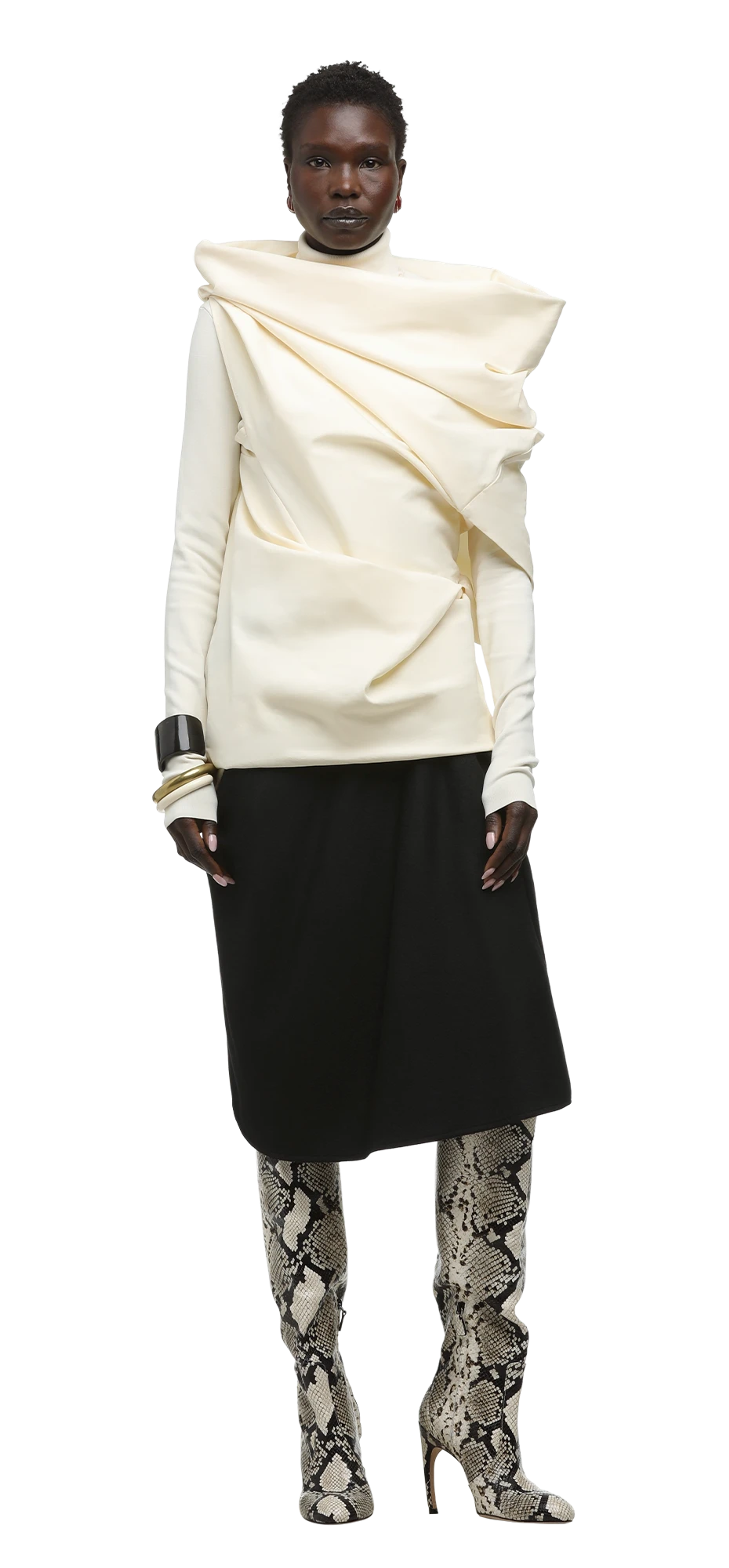 crease-skirt-black-wool character front view