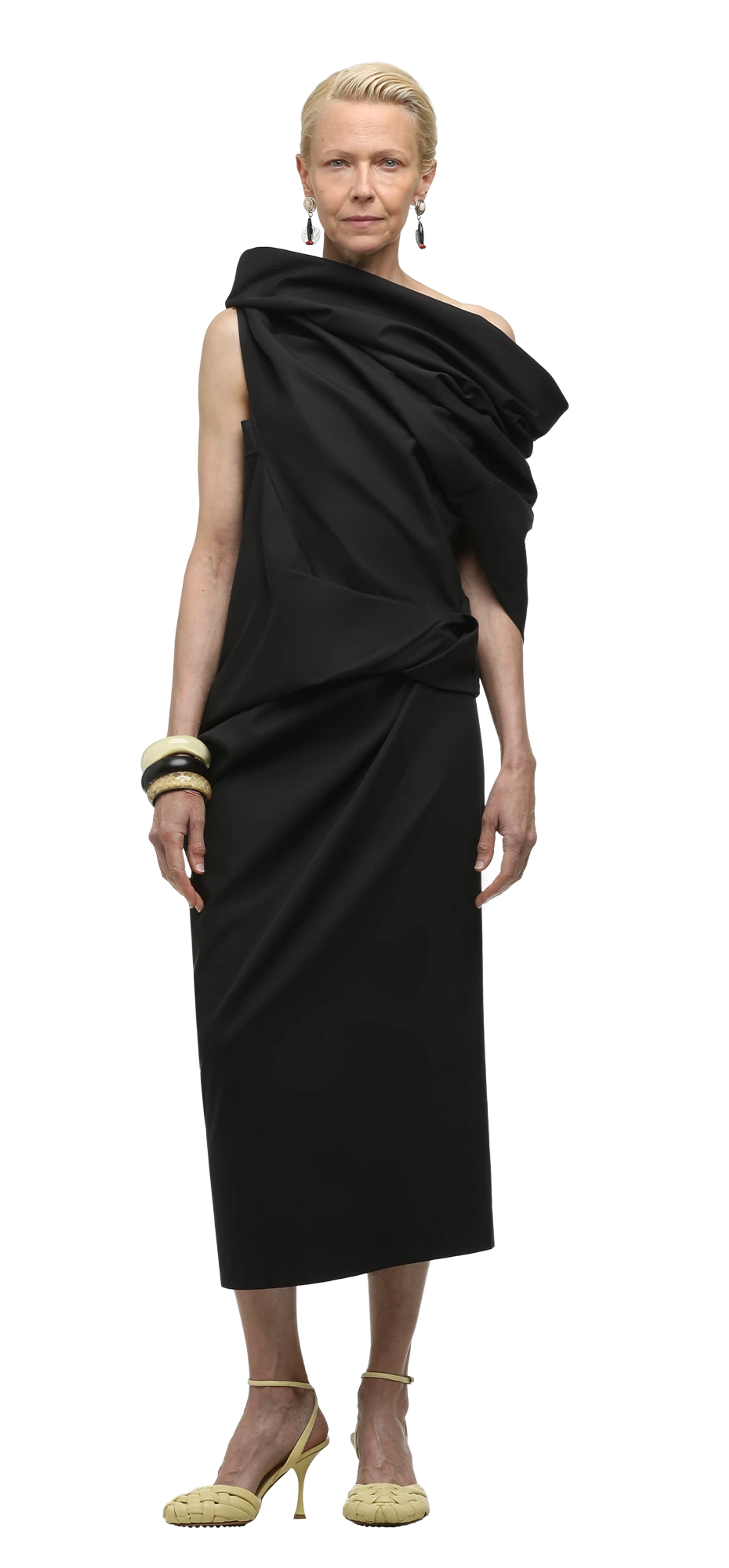 moulded-midi-black character front view