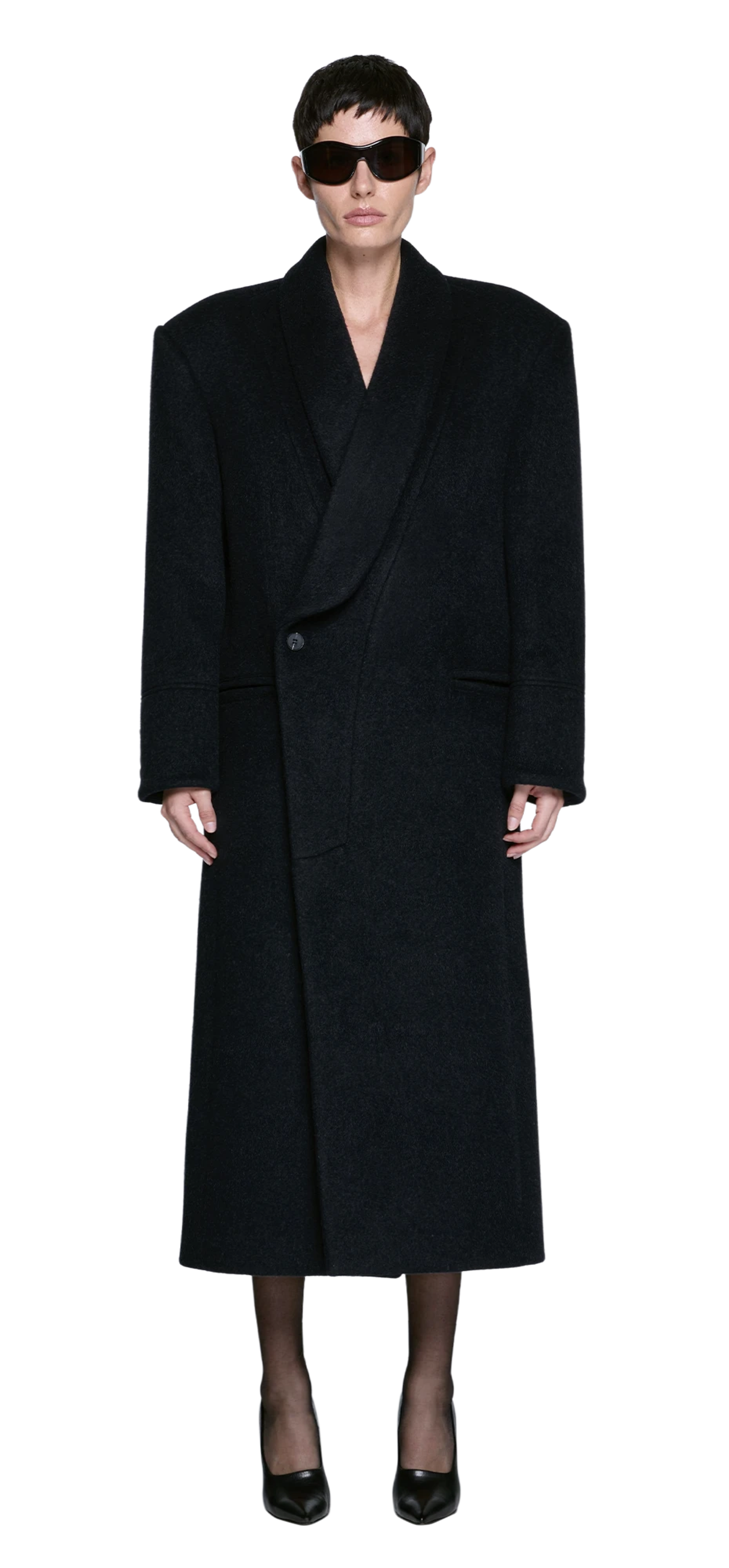 robe-coat-black character front view