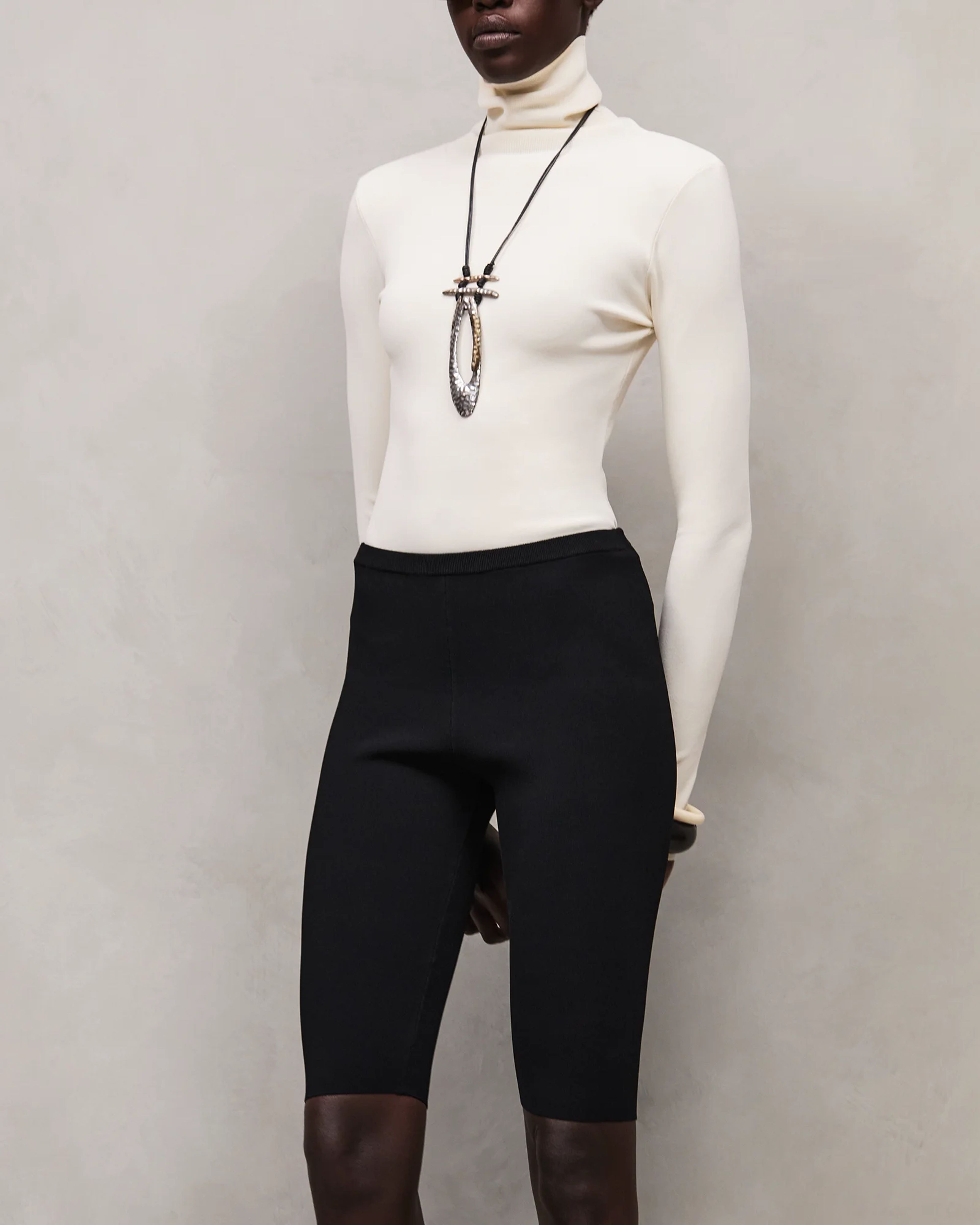 Knit Capri Black - Image 2