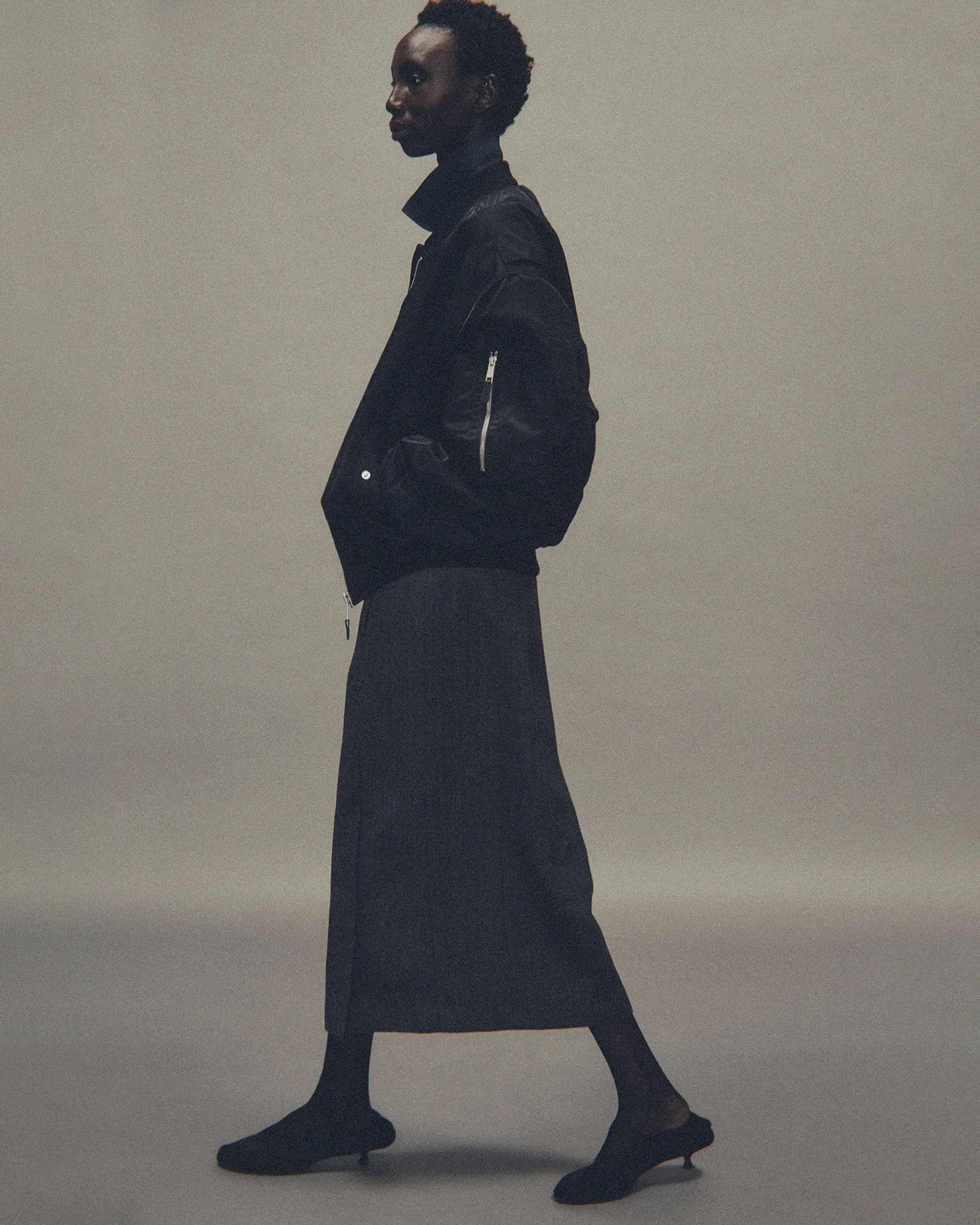 Cropped Broad Bomber Oil - Image 4