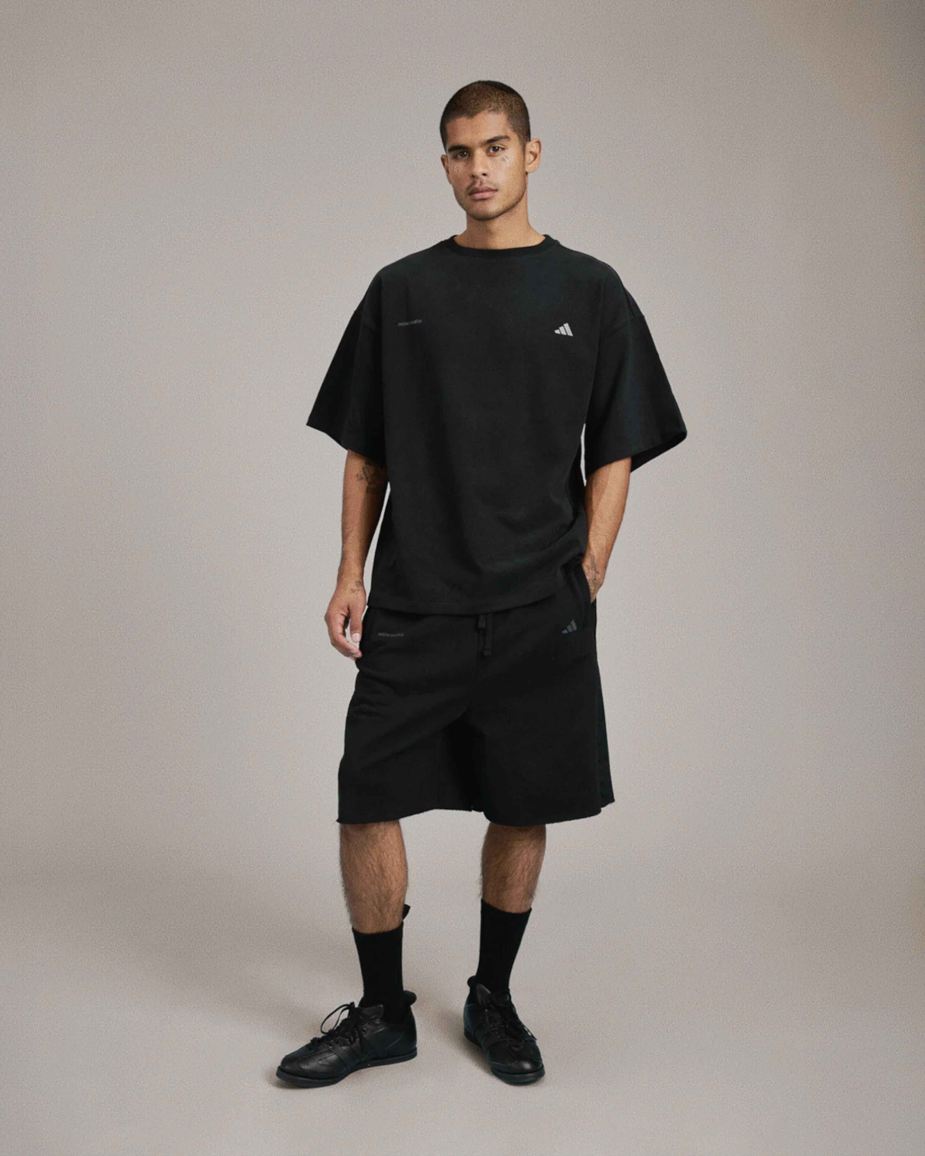 Uniform Oversized T-Shirt Black - Image 2