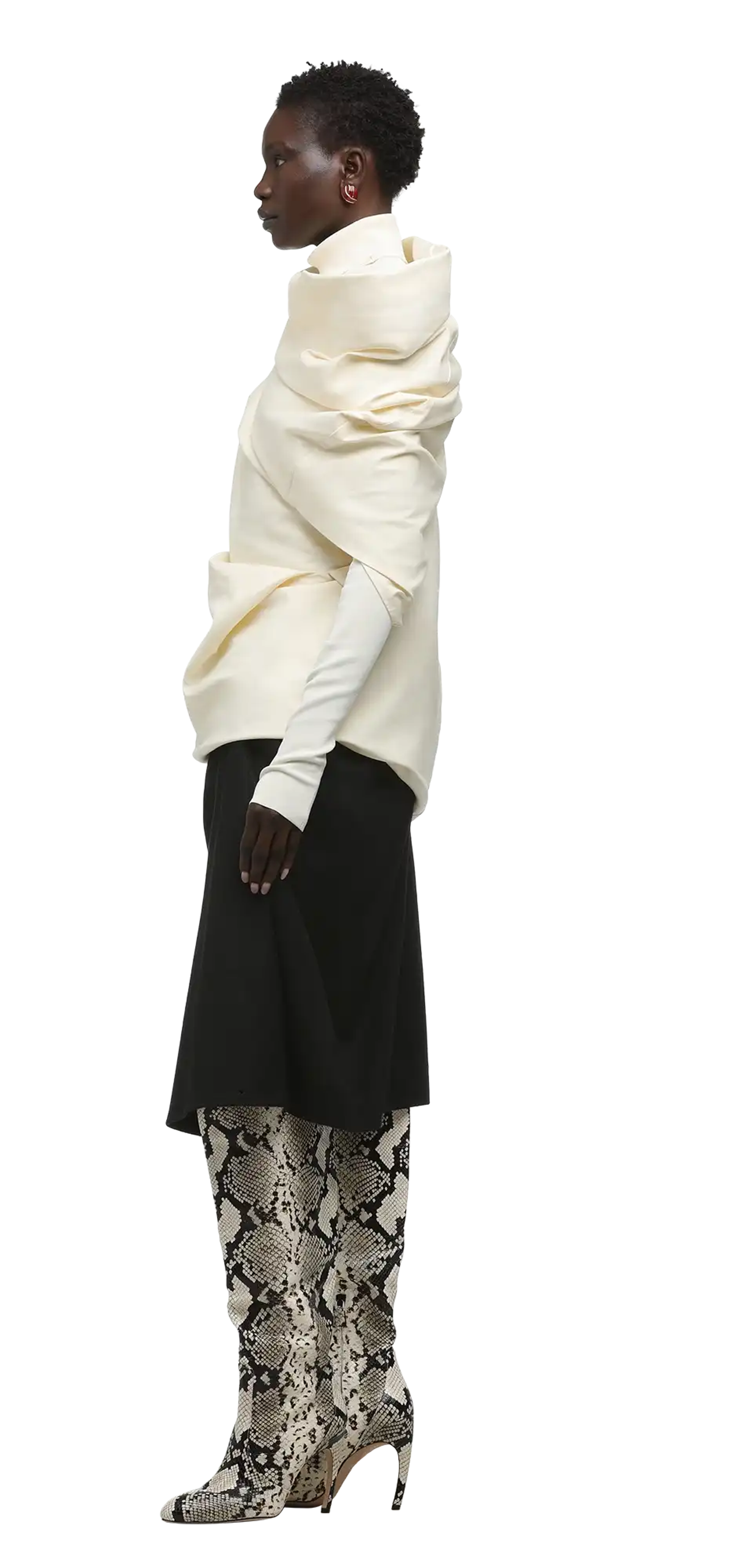 crease-skirt-black-wool character left view