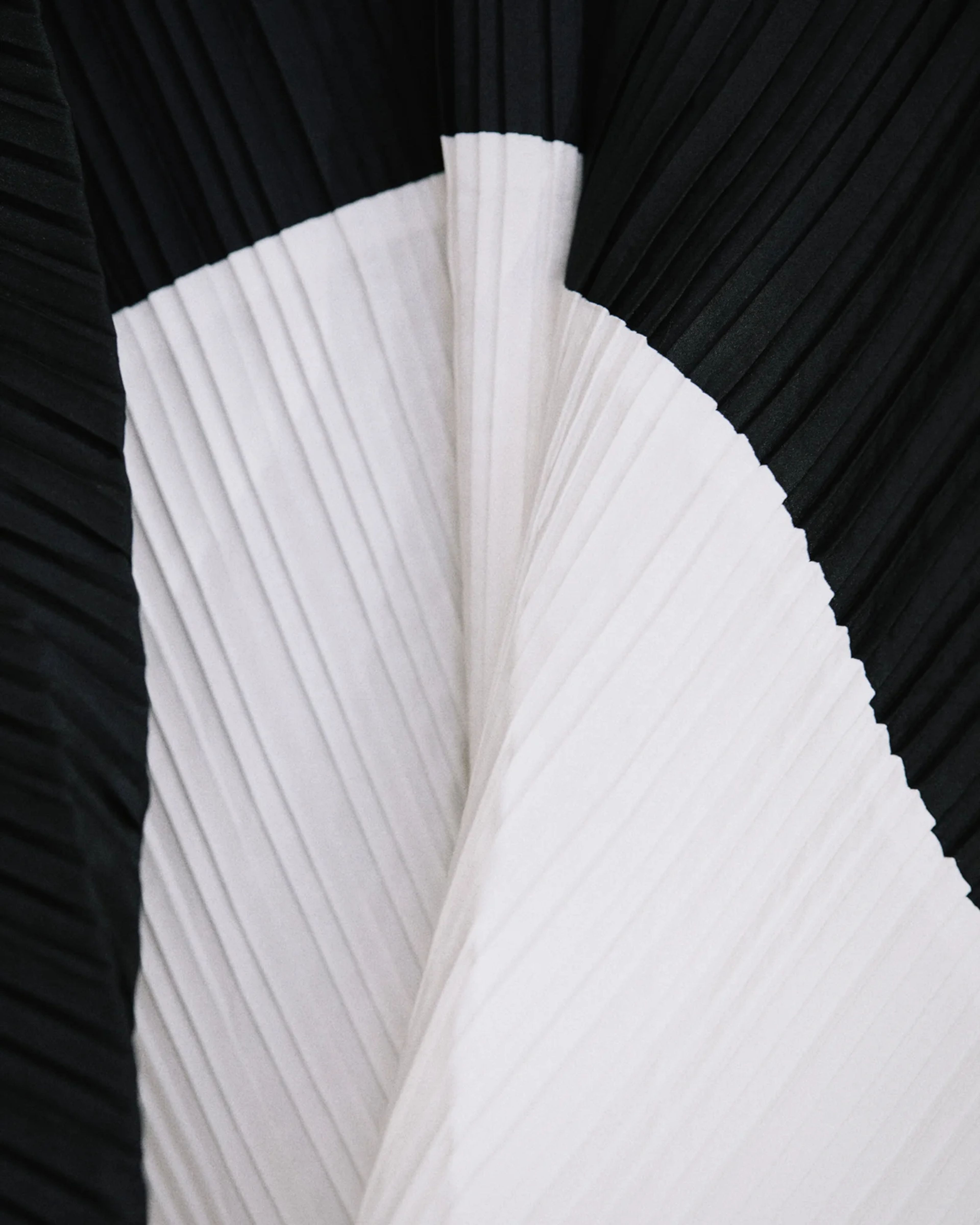 Veer Skirt Magpie - Image 2