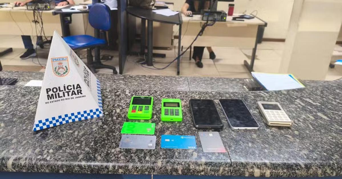 Taxista é preso por cobrar R$ 3,4 mil de turistas alemães em Copacabana
