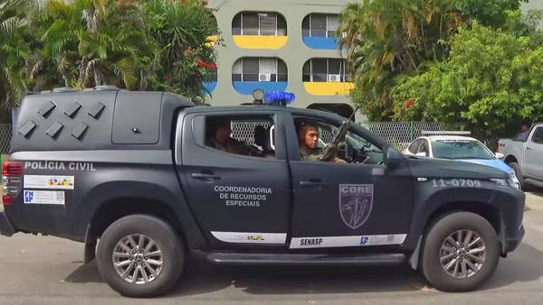 Bomba caseira explode em escola de Belford Roxo e fere dez alunos