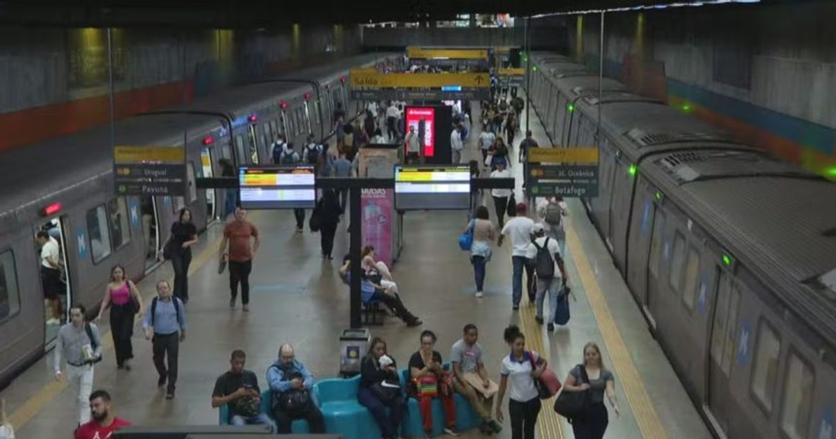 Falha de energia deixa intervalos do Metrô irregulares nesta segunda