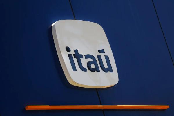 Itaú admite cobrança indevida de seguros em cartões por 14 anos e deve ressarcir clientes