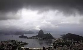 Frente fria mantém Rio sob chuva e vento nesta segunda; nova instabilidade chega na quinta