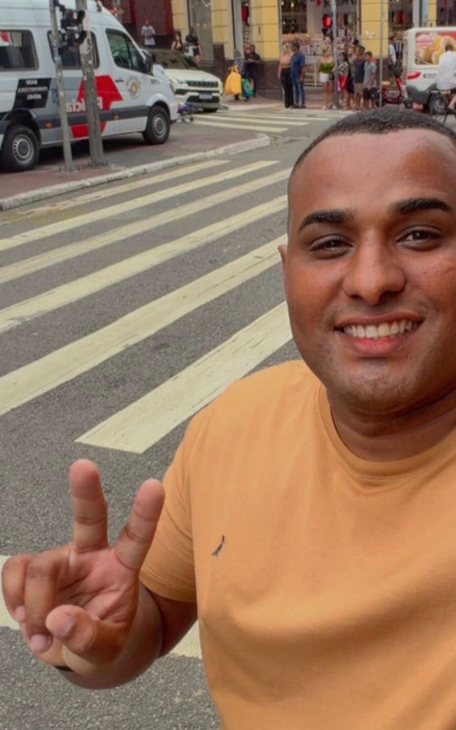 O crime, com características de execução, aconteceu em um depósito de bebidas na Avenida Demétrio Ribeiro - Foto: Reprodução