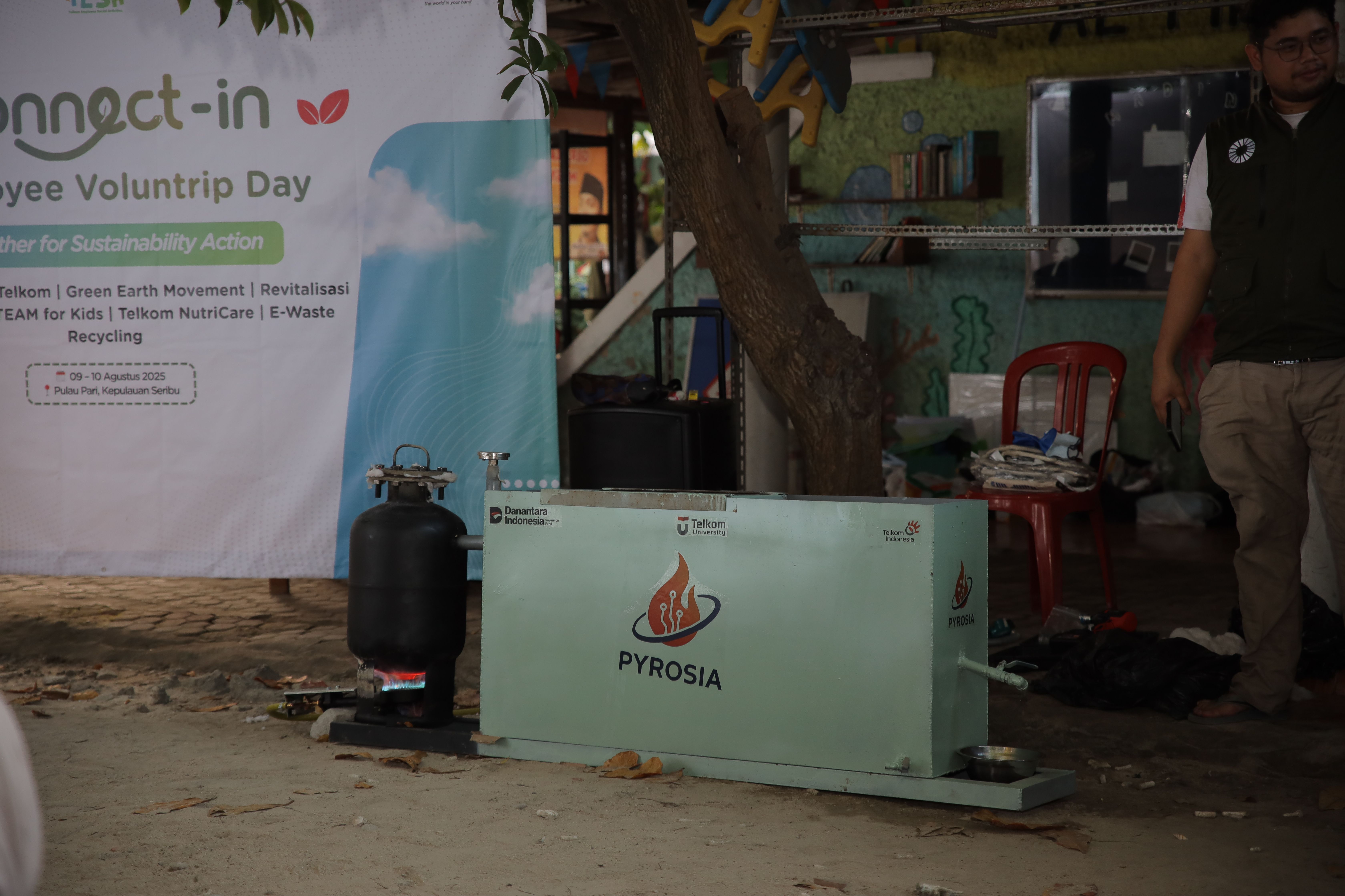 PYROSIA (Pirolis Waste Management)