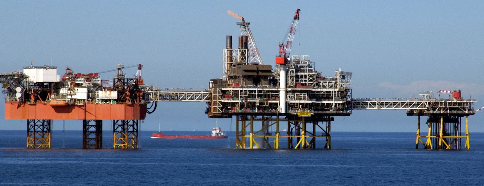 Artificial intelligence in oil and gas - learn how Avathon uses AI to optimize asset performance, enhance safety, and enable predictive maintenance.