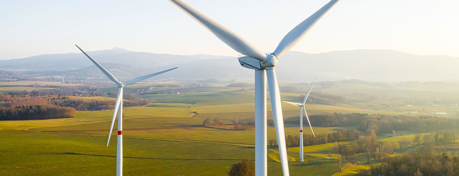 Wind farm, renewable energy. Learn how Avathon detects performance-impacting yaw misalignments with high accuracy.