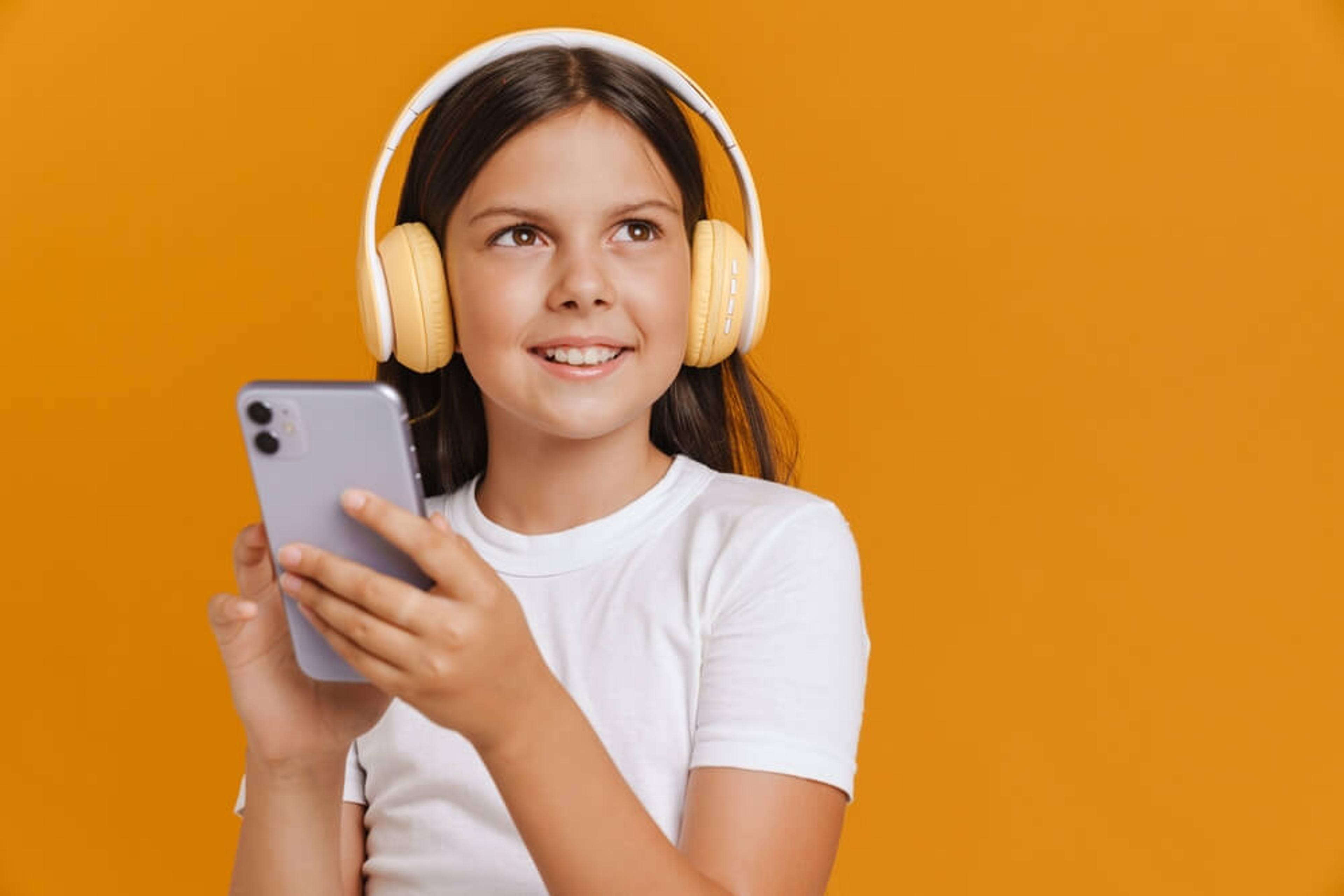 Nettvett for deg med skolebarn: Slik lærer du barna nettvett