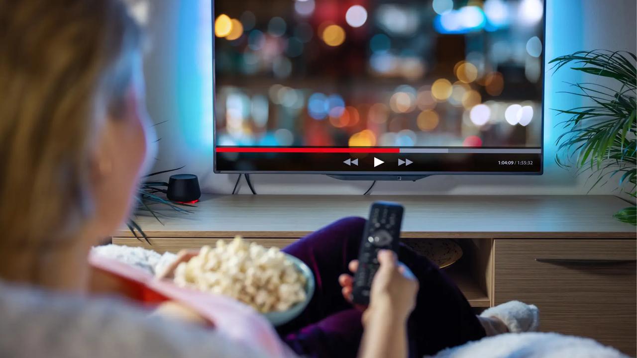 Streaming kontra telewizja liniowa: przyszłość reklamy telewizyjnej