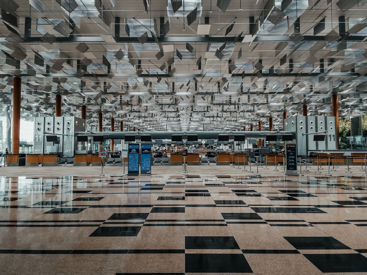 Airport Transfers Explained: Flight Tracking, Meet-and-Greet and Timing