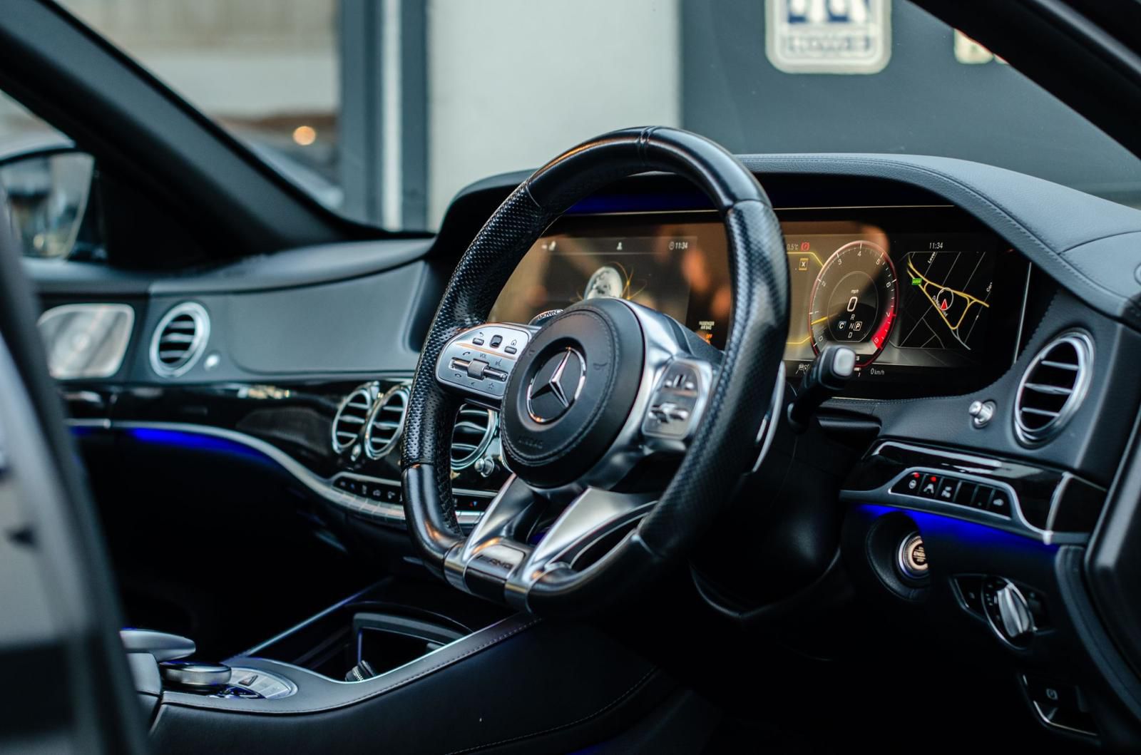 Mercedes-AMG G 63 G-Wagon interior