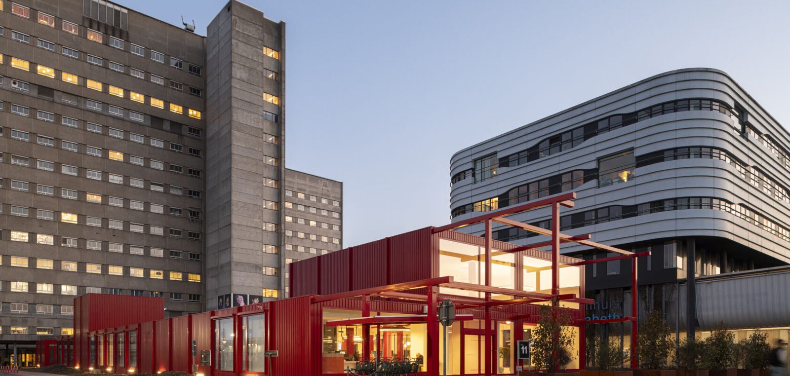 Beeld van het onthaalgebouw bij UZ Gent