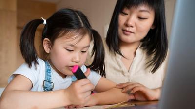 Home Tuition vs Tuition Centre Singapore: Which Is Better?