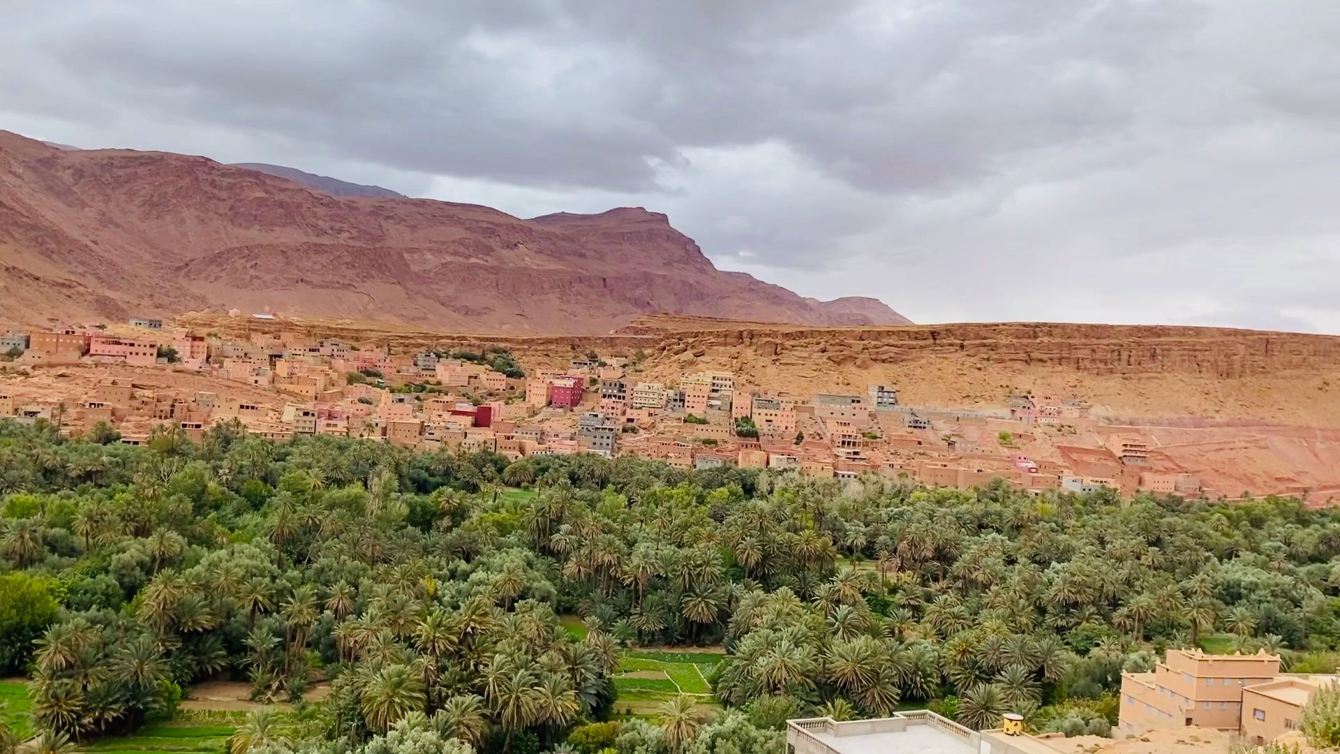 Aperçu du panorama de l'oasis de Tinghir