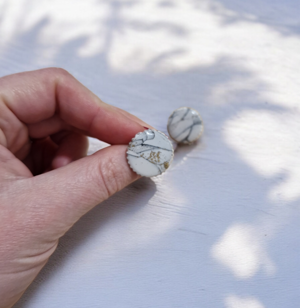 nausnice-mramorne-02-1