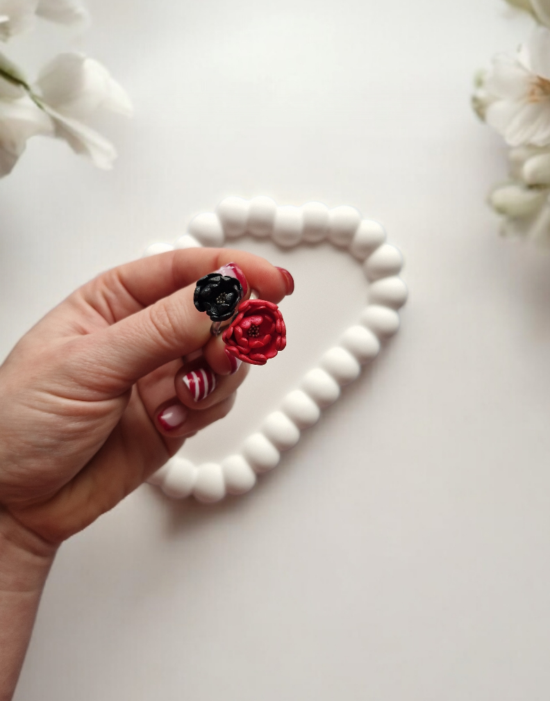 midnight-and-scarlet-rose-rings-01-2