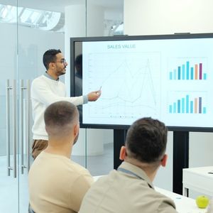 Données en Or : Pourquoi la BI est Votre Prochain Grand Pas (et Comment le Faire)