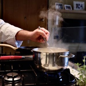 La Révolution Verte à Votre Porte : Le Compostage Collectif, un Geste Simple pour une Grande Différence