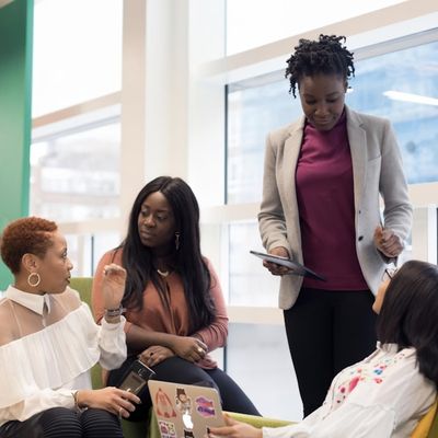 Votre voix, votre force : maîtrisez l'art de gérer les situations difficiles au téléphone