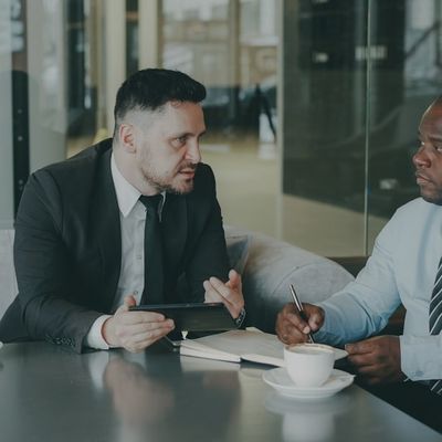 La méditation au travail : Votre antidote au stress et l'allié de votre efficacité