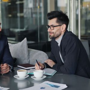 Adieu diaporamas soporifiques : Révolutionnez vos présentations avec Genially !