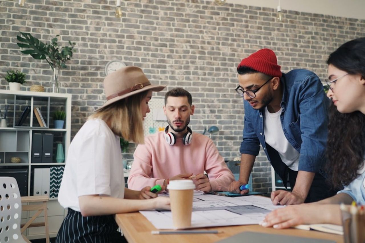 RH en ESN : Naviguez en toute sérénité dans le labyrinthe juridique du numérique !