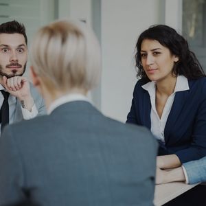 Votre français écrit au travail : mettez les mots en plein dans le mille !