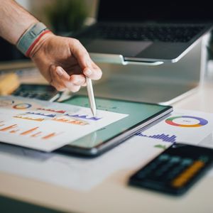 Quelles compétences digitales sont essentielles pour réussir votre formation en transformation digitale ?