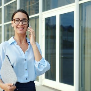 Plus qu'une assistante : la pierre angulaire de l'efficacité en entreprise