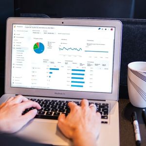 Splunk : De la donnée brute au bouclier numérique. Êtes-vous prêt à devenir le maître des logs ?
